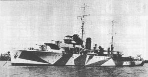 Yarra in camouflage, 1941. The four-barrel 0.5-in machine gun is now mounted on a platform just abaft the searchlight, and a rangefinder director replaces the former open rangefinder on the bridge.